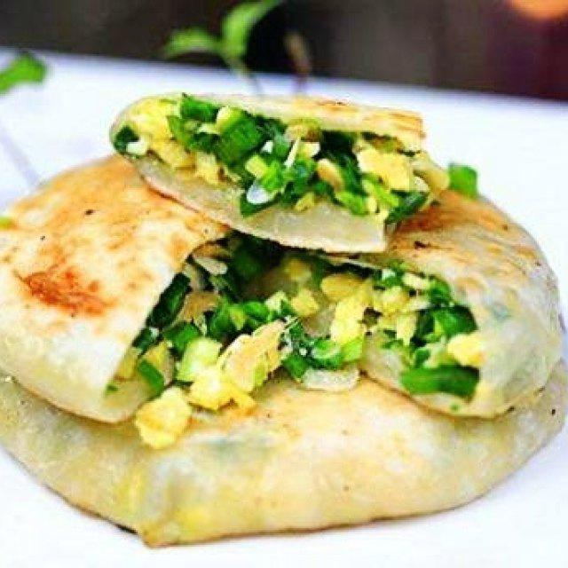 韭菜雞蛋餡餅的家常做法，鮮香美味一學(xué)就會(huì)